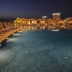 Apartament Grand Sapphire A Block And Casino