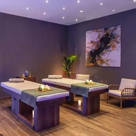 Apartman Grand Sapphire A Block And Casino