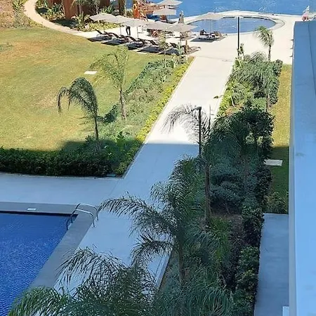 Grand Sapphire A Block And Casino 아파트