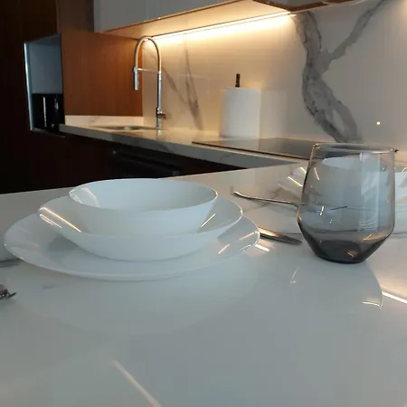 Grand Sapphire A Block And Casino Apartman *