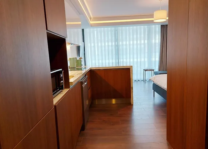 Grand Sapphire A Block And Casino 아파트